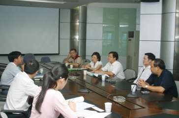 湖北省恩施市副市長(zhǎng)一行參觀訪問超大